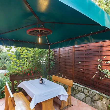 Apartman Cozy In With Wifi