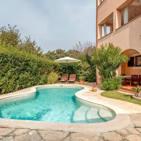 Cozy In With Wifi Apartamento Pula