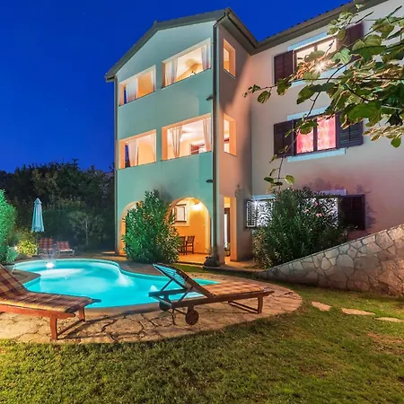 Apartment Cozy In With Wifi