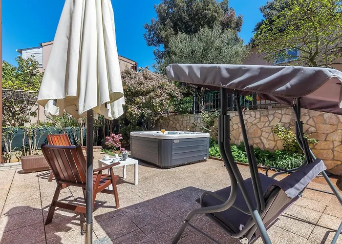 Cozy In With Wifi Apartment Pula